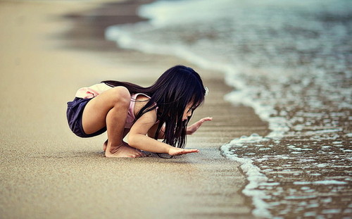 baby,beach,girl,kid,enfant,photo-4445421ce6f95c09a0a712e3925b1452_h