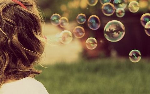 bubbles,color,fun,girl,vintage,child-41725274fc259a2d34561fb34e2020c3_h (1)